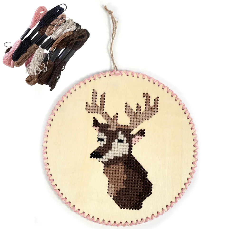 mes-courses-en-vrac-kit-broderie-renne-kit-broderie-bois-no-l-22-cm image 1