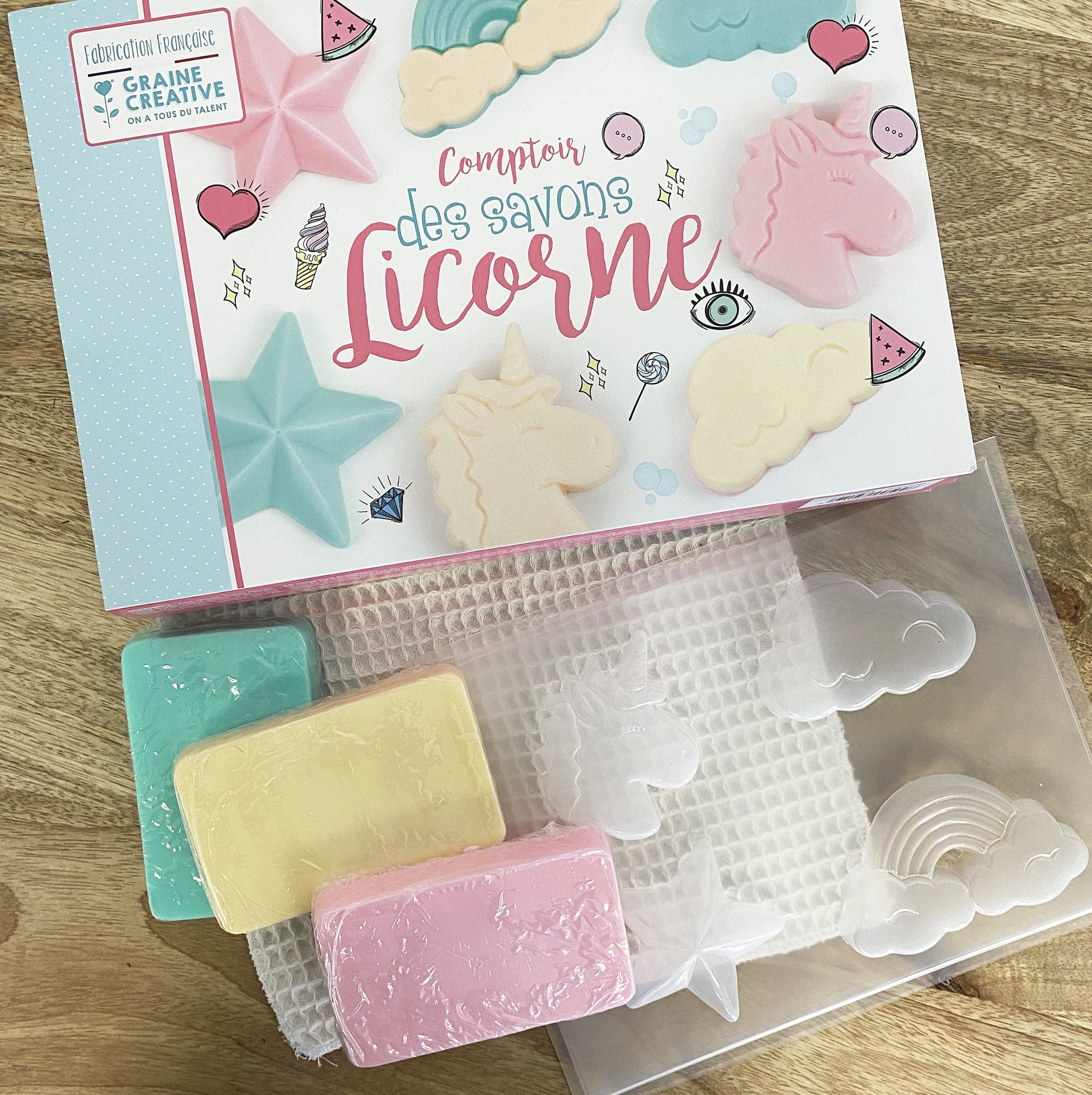 mes-courses-en-vrac-coffret-savons-licorne-diy-enfant-4-moules image 1