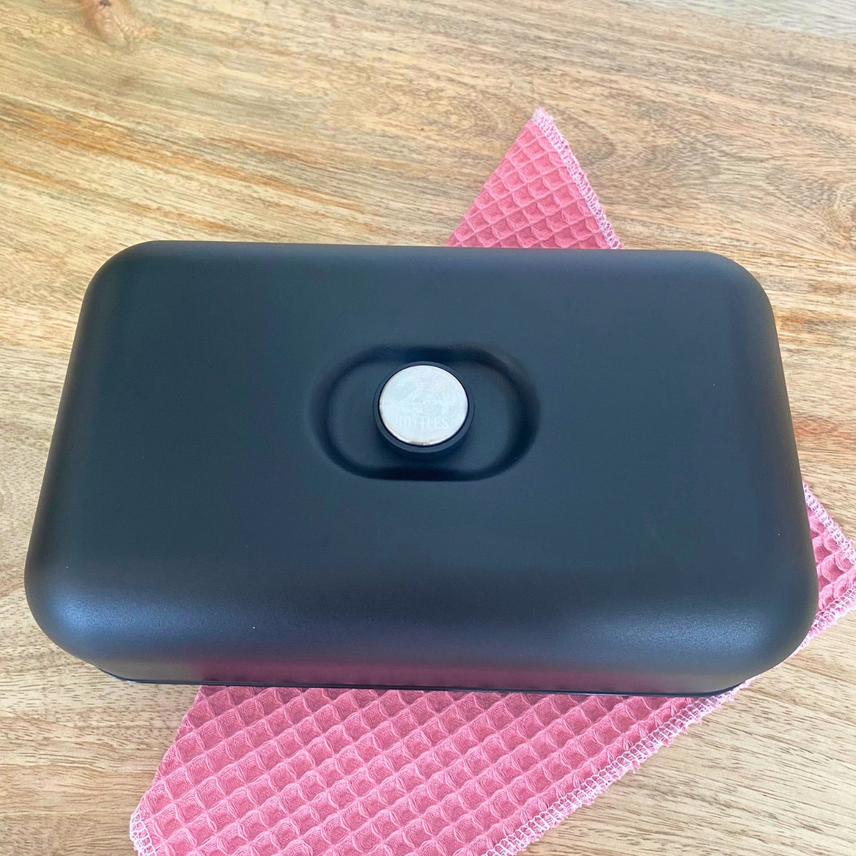monbento-lunch-box-unie-noire-bo-te-repas-herm-tique image 1