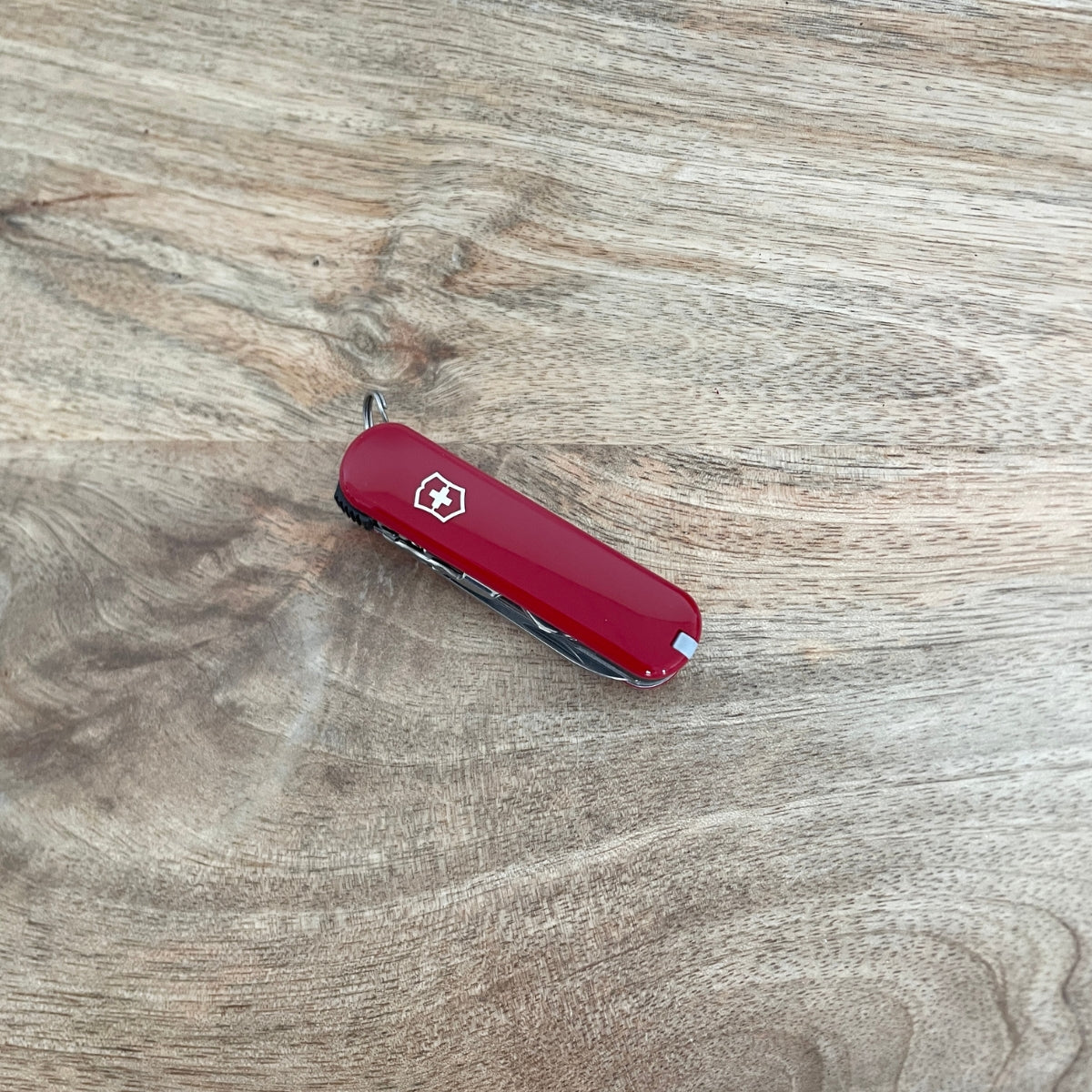 victorinox-nail-clip-couteau-suisse-coupe-ongles-65-mm image 4