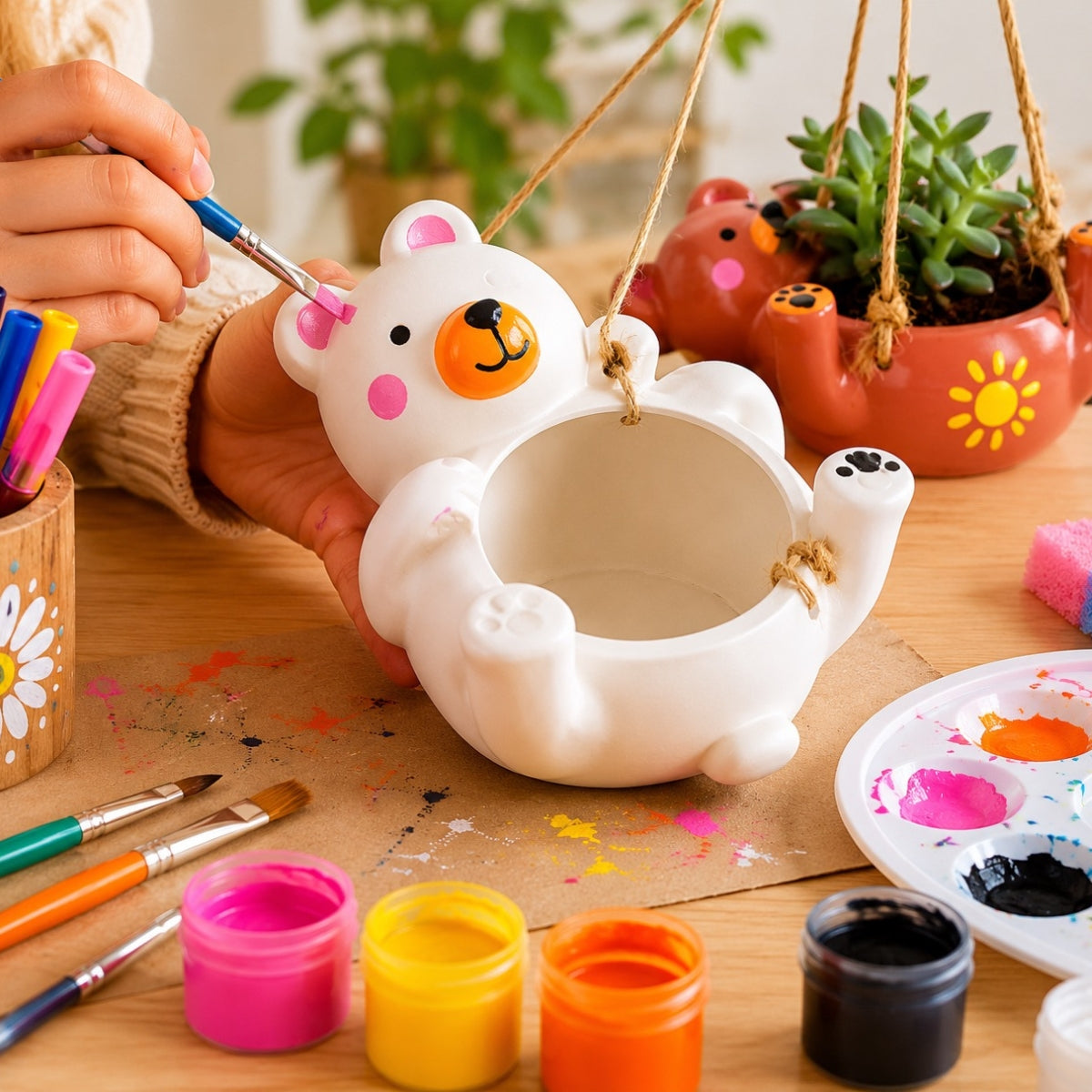 graine-cr-ative-pot-ourson-c-ramique-peindre-suspendu image 1