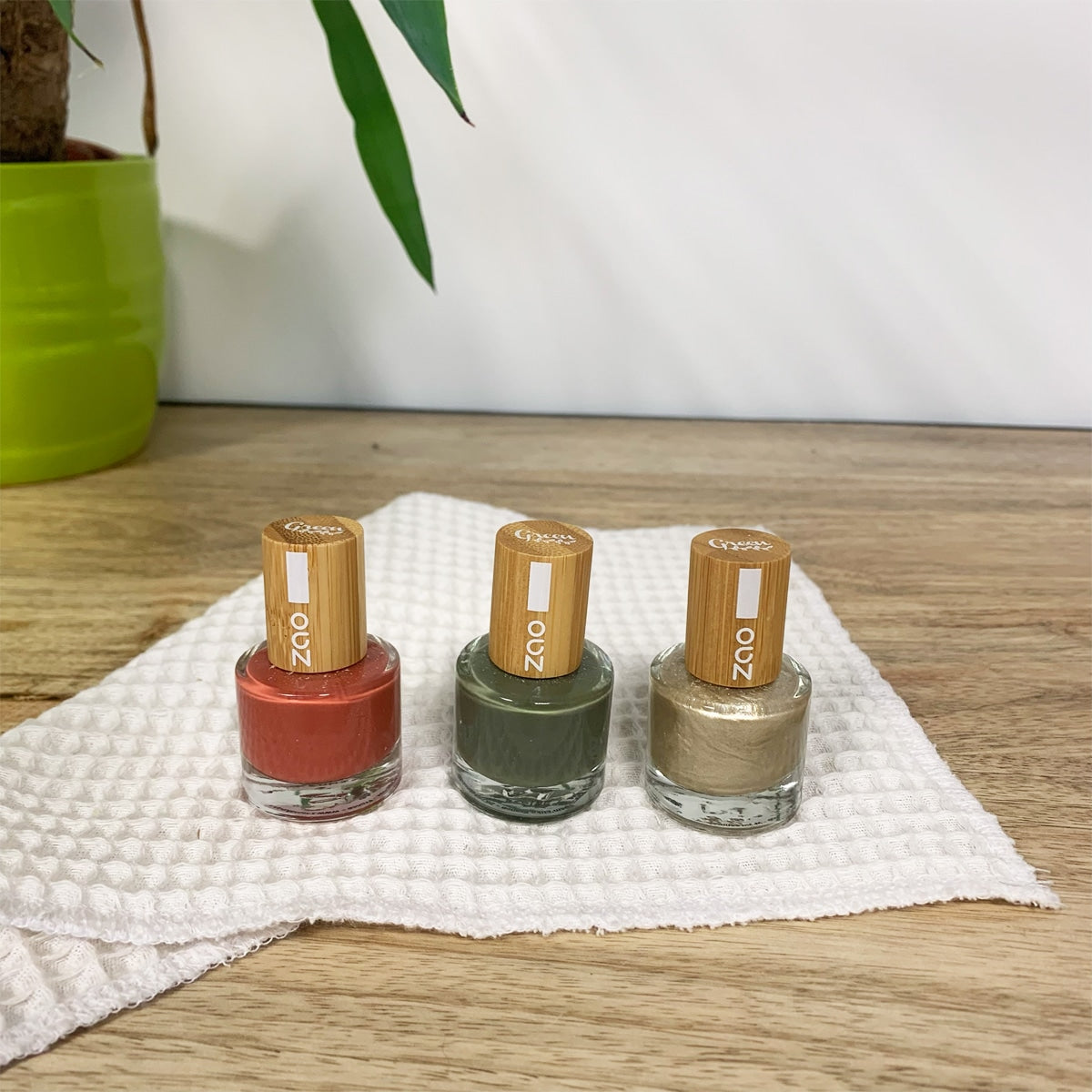 zao-vernis-ongles-kaki-vert-naturel image 2