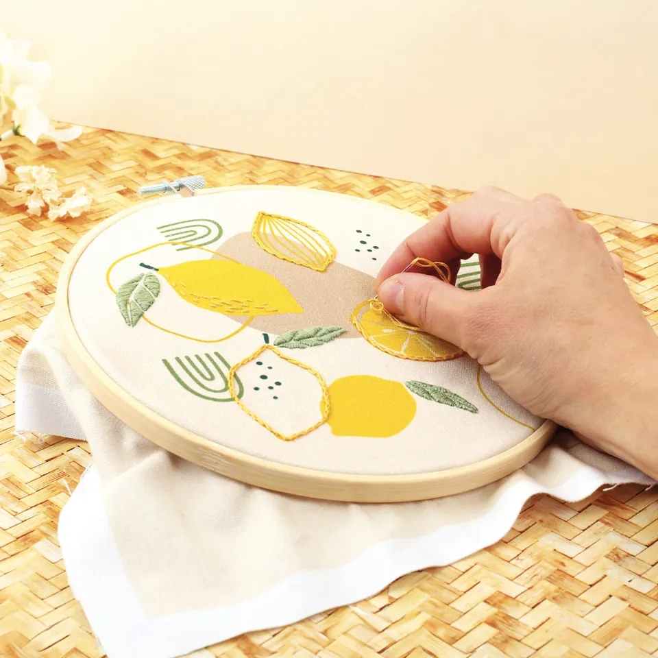 mes-courses-en-vrac-kit-broderie-citron-tambour-20-cm image 1