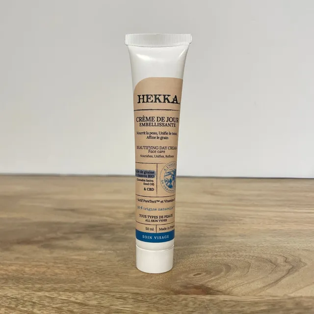 hekka-creme-de-jour-visage-50-ml-cbd-pores-teint-unifie image 1