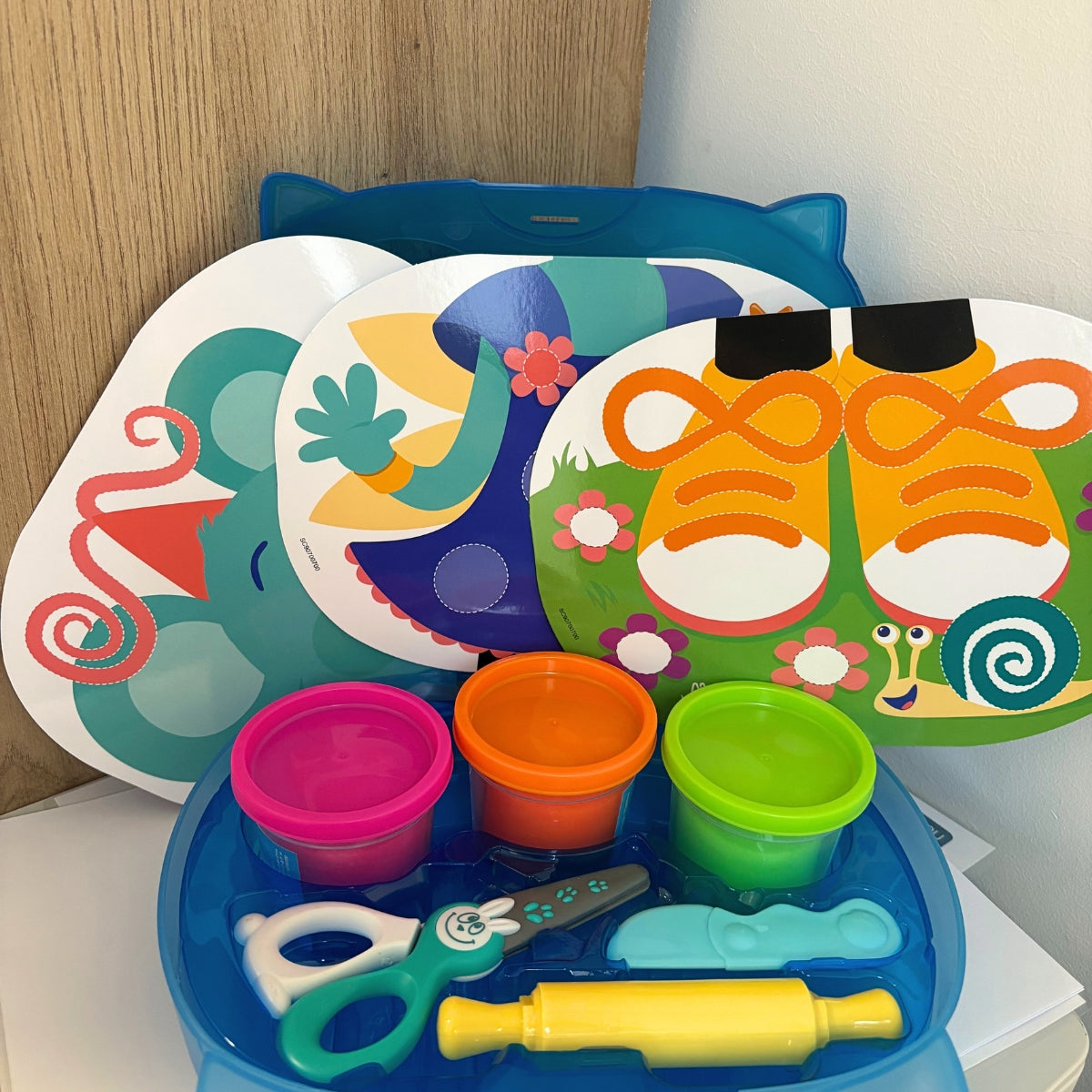 valisette-p-te-modeler-9-pi-ces-accessoires-enfant image 3