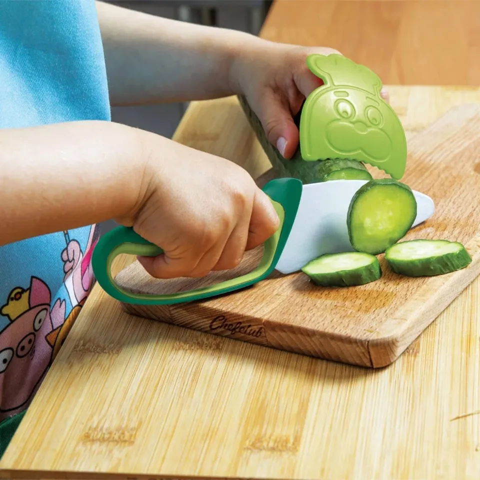 chefclub-couteau-enfant-vert-lame-10-cm-bout-rond-d-s-7-ans image 1