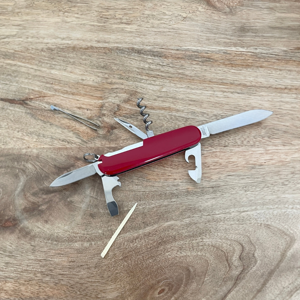 victorinox-spartan-red-couteau-suisse-91-mm image 2