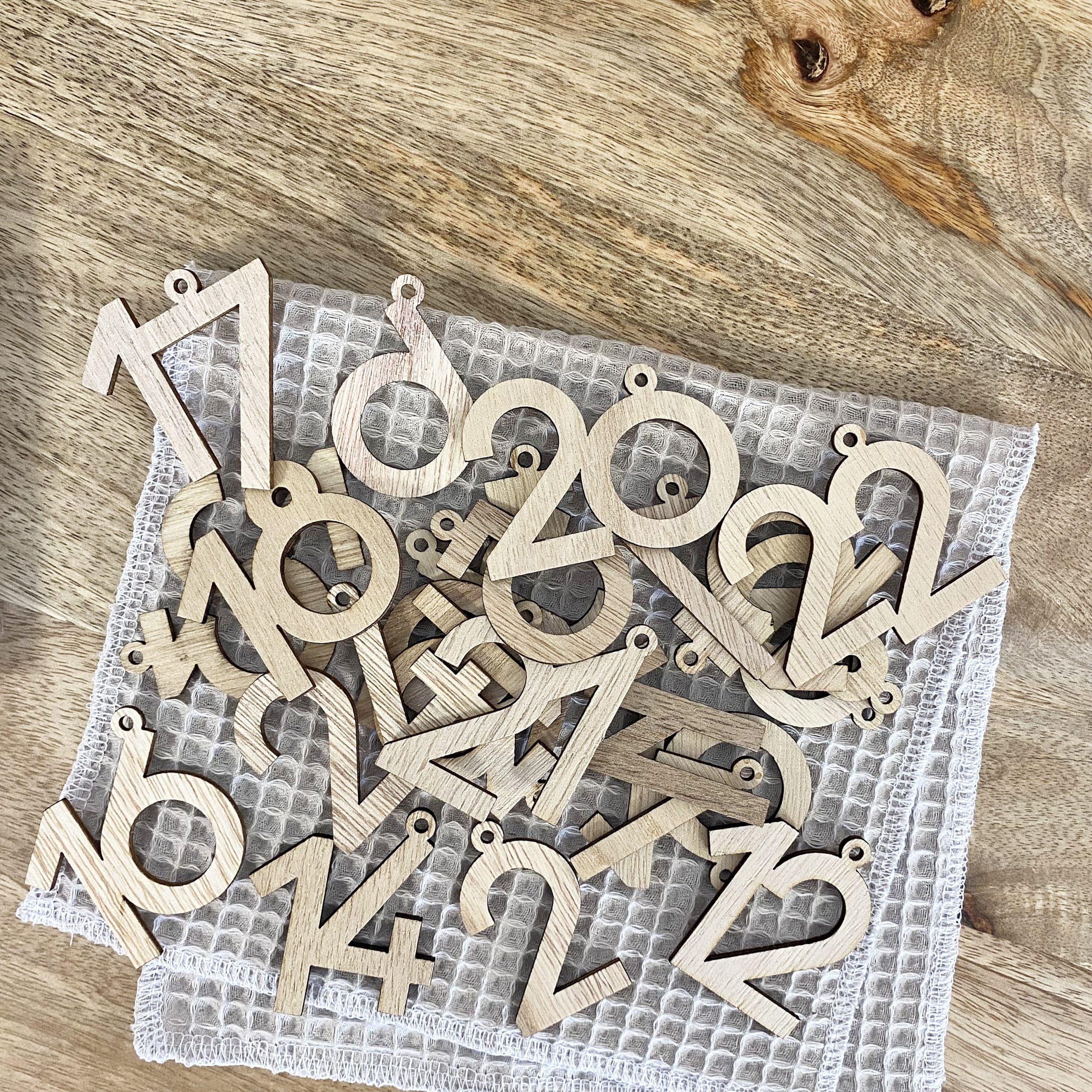 mes-courses-en-vrac-calendriers-chiffres-bois-calendrier-avent-24-pi-ces image 2