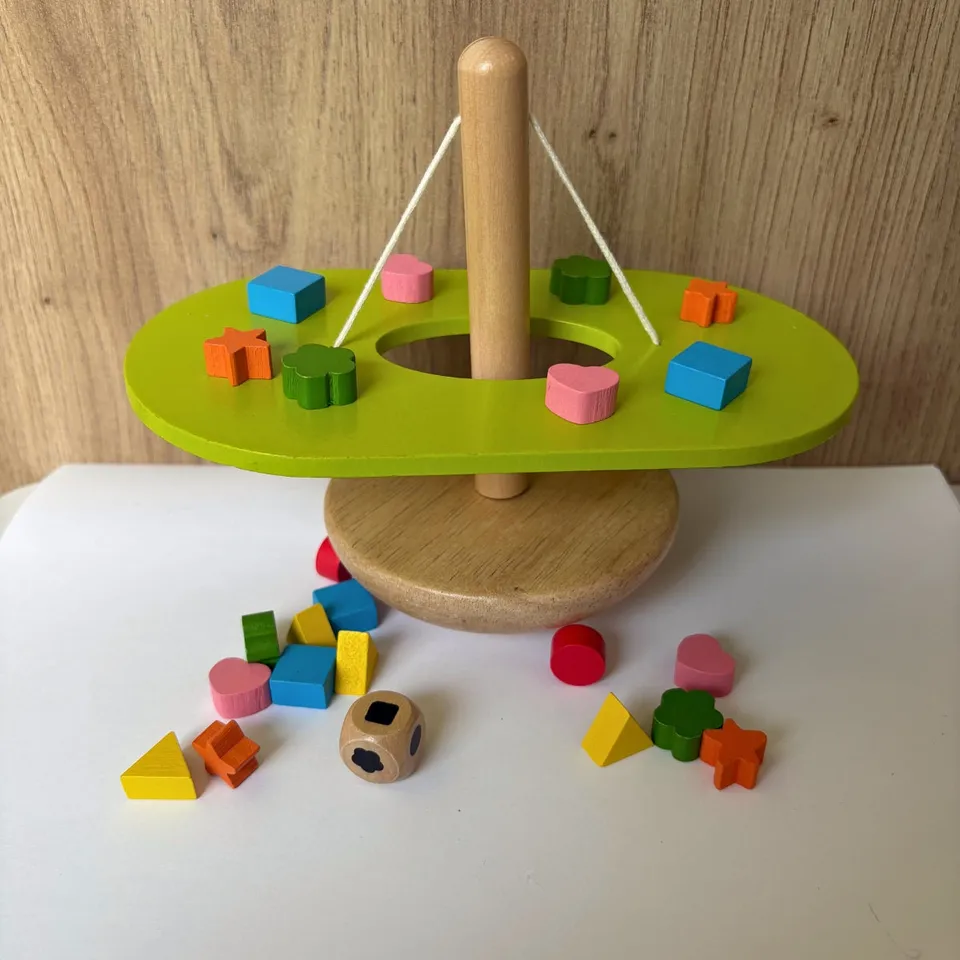 small-foot-jeu-du-balancier-color-jeu-d-quilibre-bois image 1
