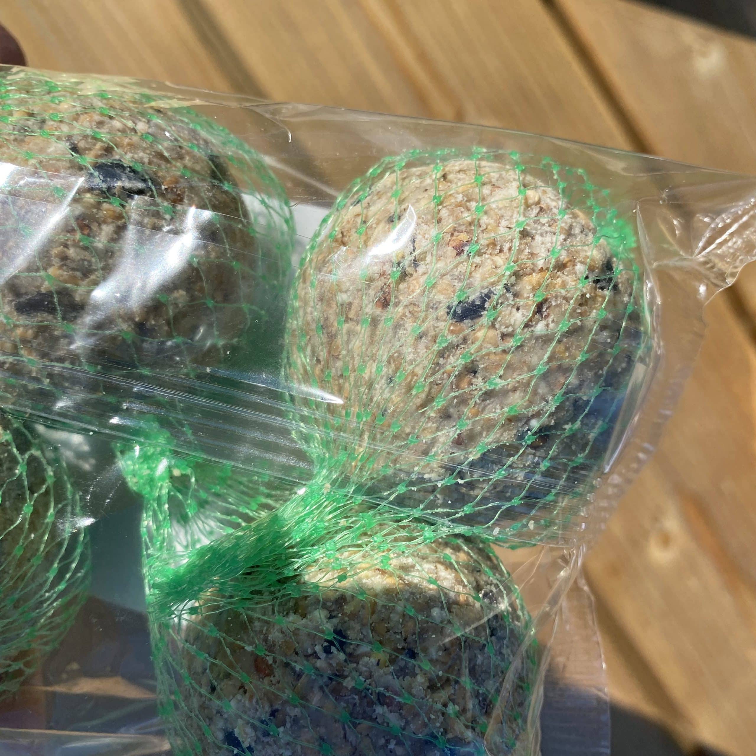 esschert-boules-de-graisse-oiseaux-nourriture-lot-de-6-filet image 3