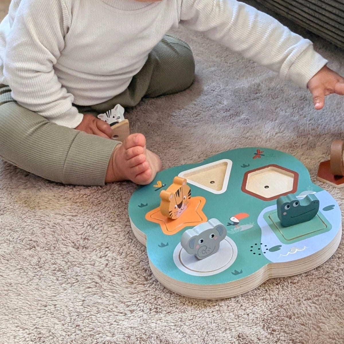 small-foot-puzzle-safari-puzzle-bois-sonore-12-mois image 6