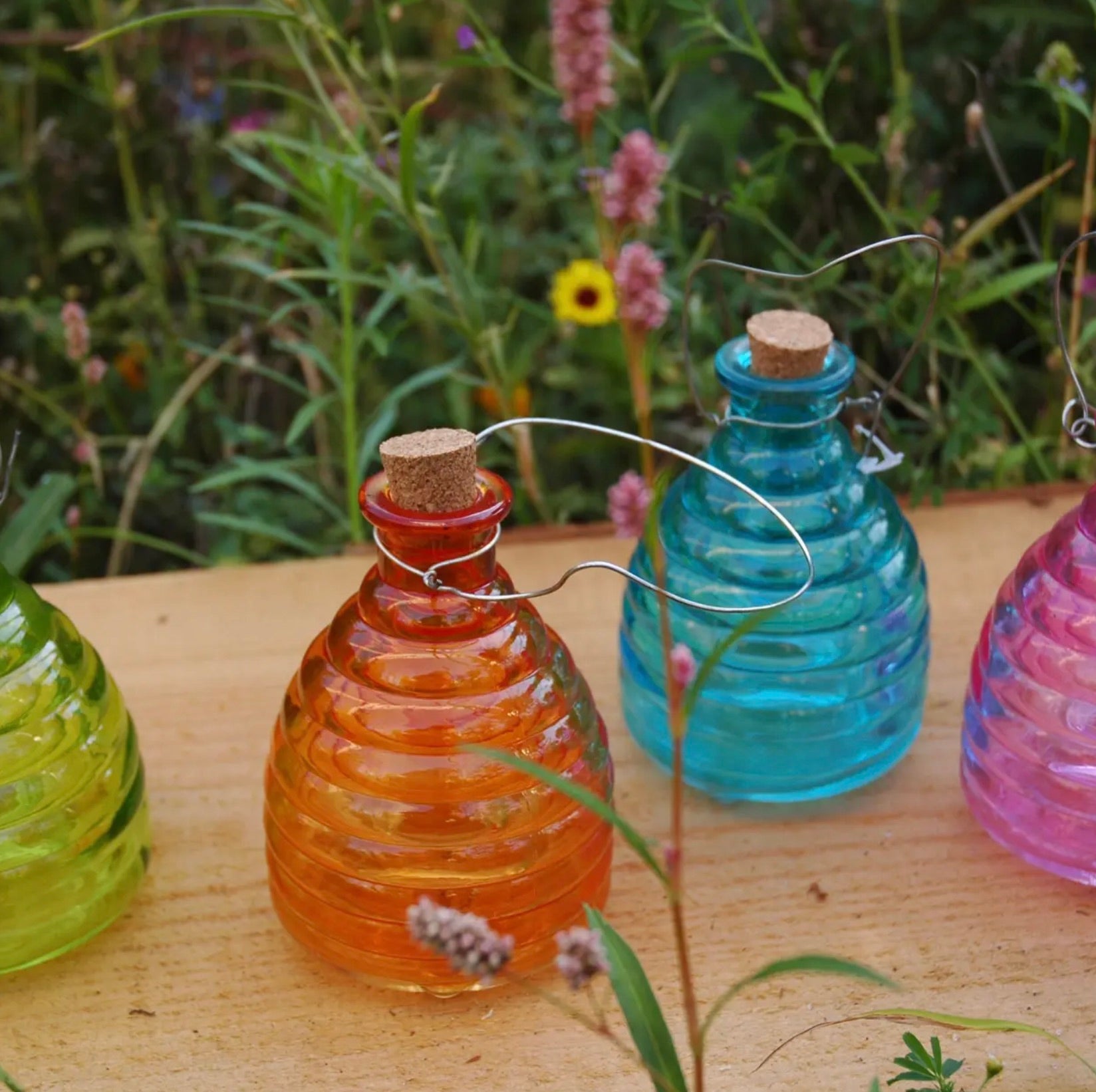 esschert-design-pi-ge-gu-pes-ruche-color-e-verre image 1