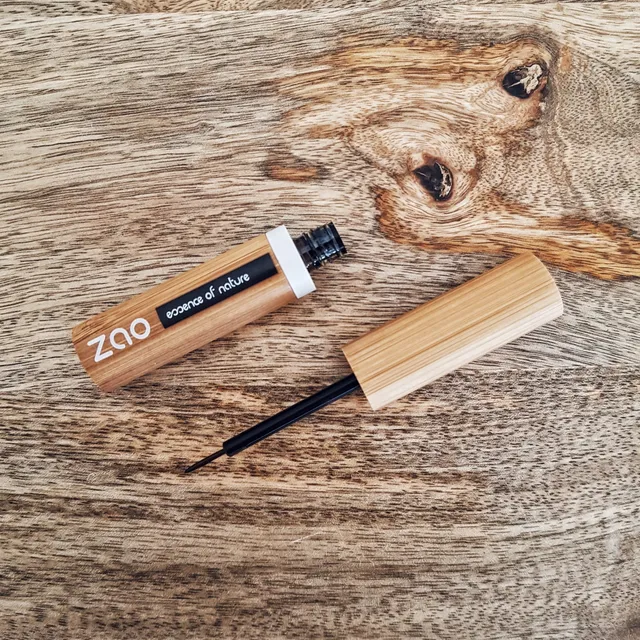 zao-070-noir-eyeliner-liquide-bio-rechargeable image 1