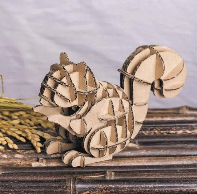 mes-courses-en-vrac-maquettes-maquette-3d-carton-cureuil-15-cm image 1