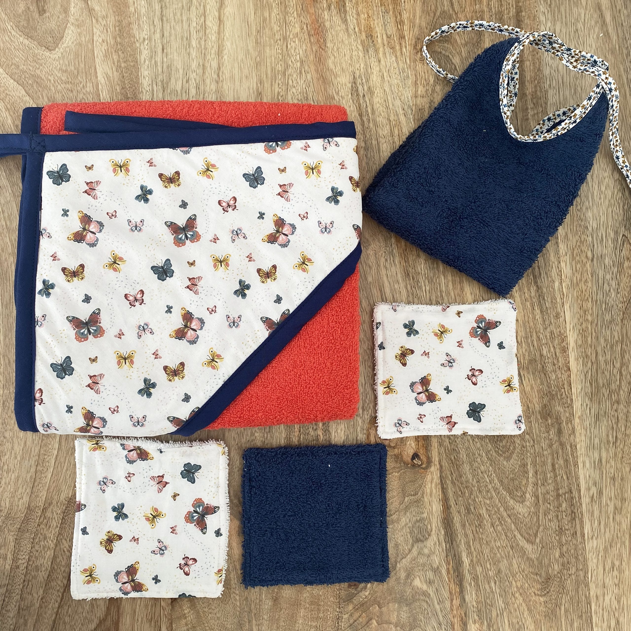 mes-courses-en-vrac-cotons-kit-naissance-papillon-cape-bavoir image 2