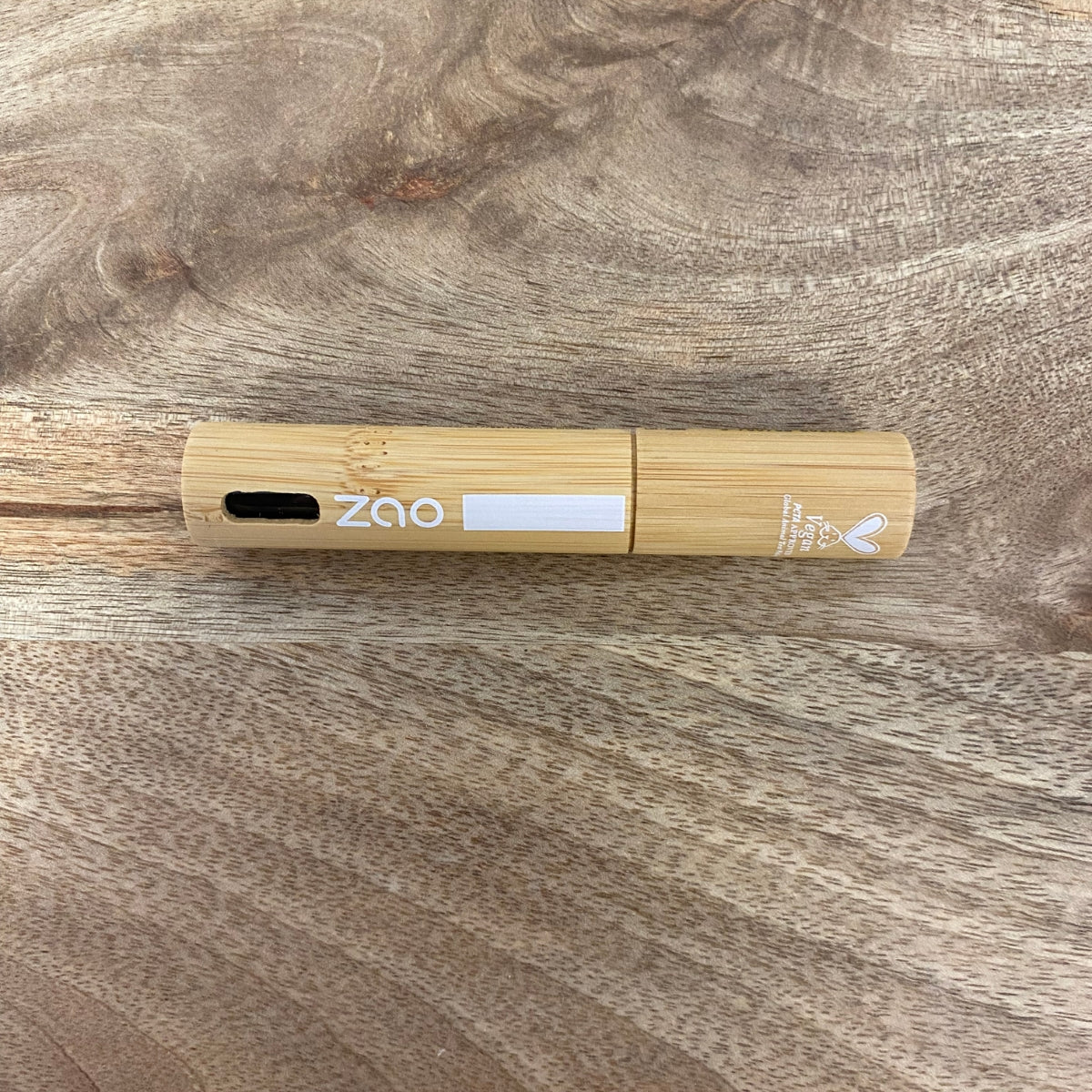 zao-maquillage-mascara-volume-audacieux-240-noir-intense-7-ml image 8