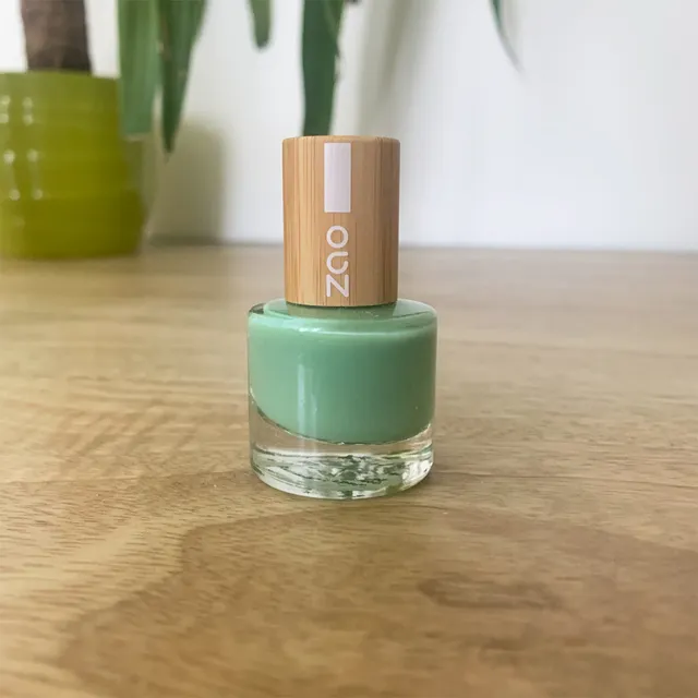 zao-vernis-ongles-vert-d-eau-fortifiant-bambou image 1