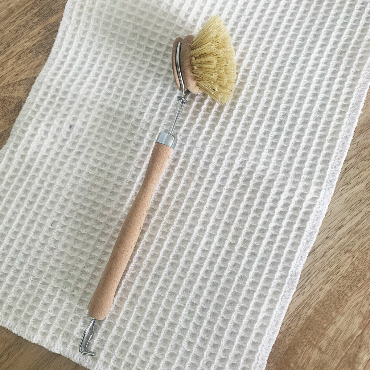 brosse-vaisselle-bois-h-tre-t-te-rechargeable-25-cm image 3