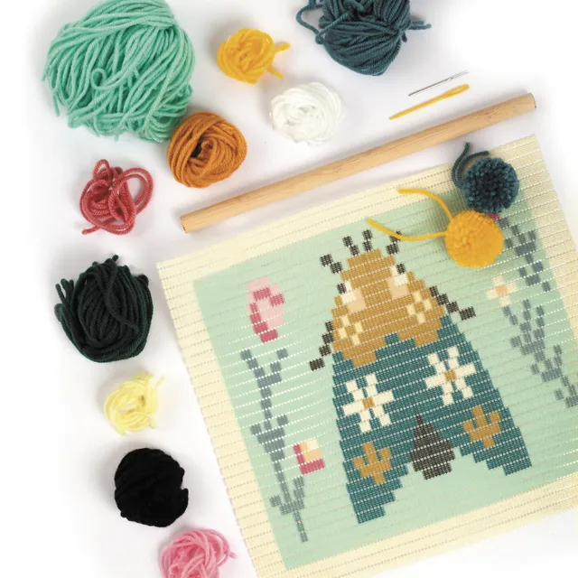 mes-courses-en-vrac-kit-canevas-papillon-de-nuit-30x40-cm image 1