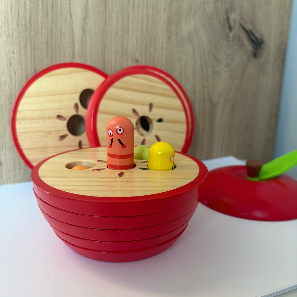 smallfoot-pomme-et-vers-encastrer-bois-d-s-3-ans image 1