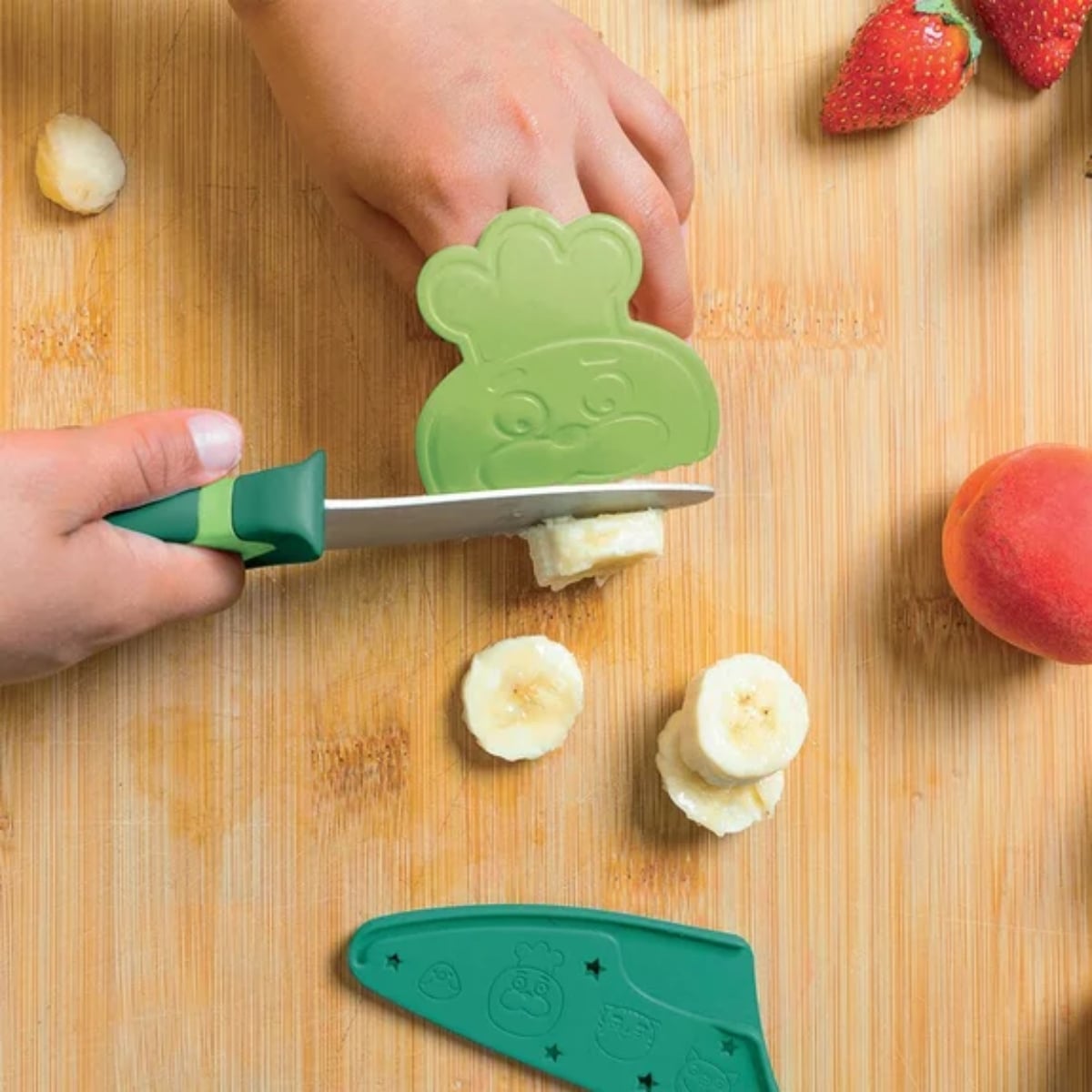 chefclub-couteau-enfant-vert-lame-10-cm-bout-rond-d-s-7-ans image 2