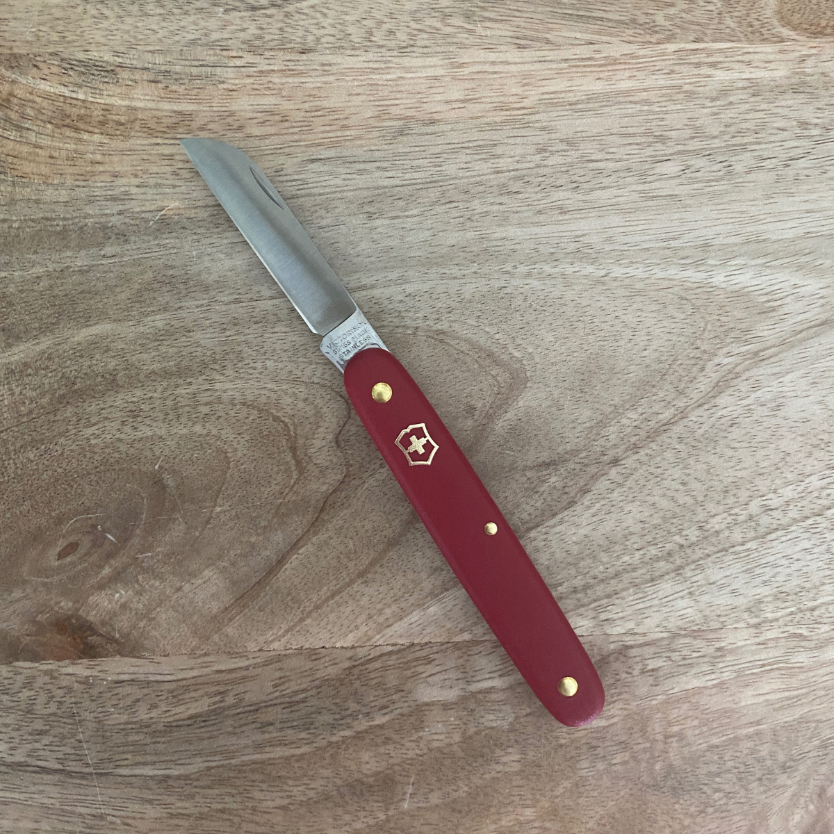 victorinox-couteau-suisse-jardin-pliant-lame-droite-10-cm image 2