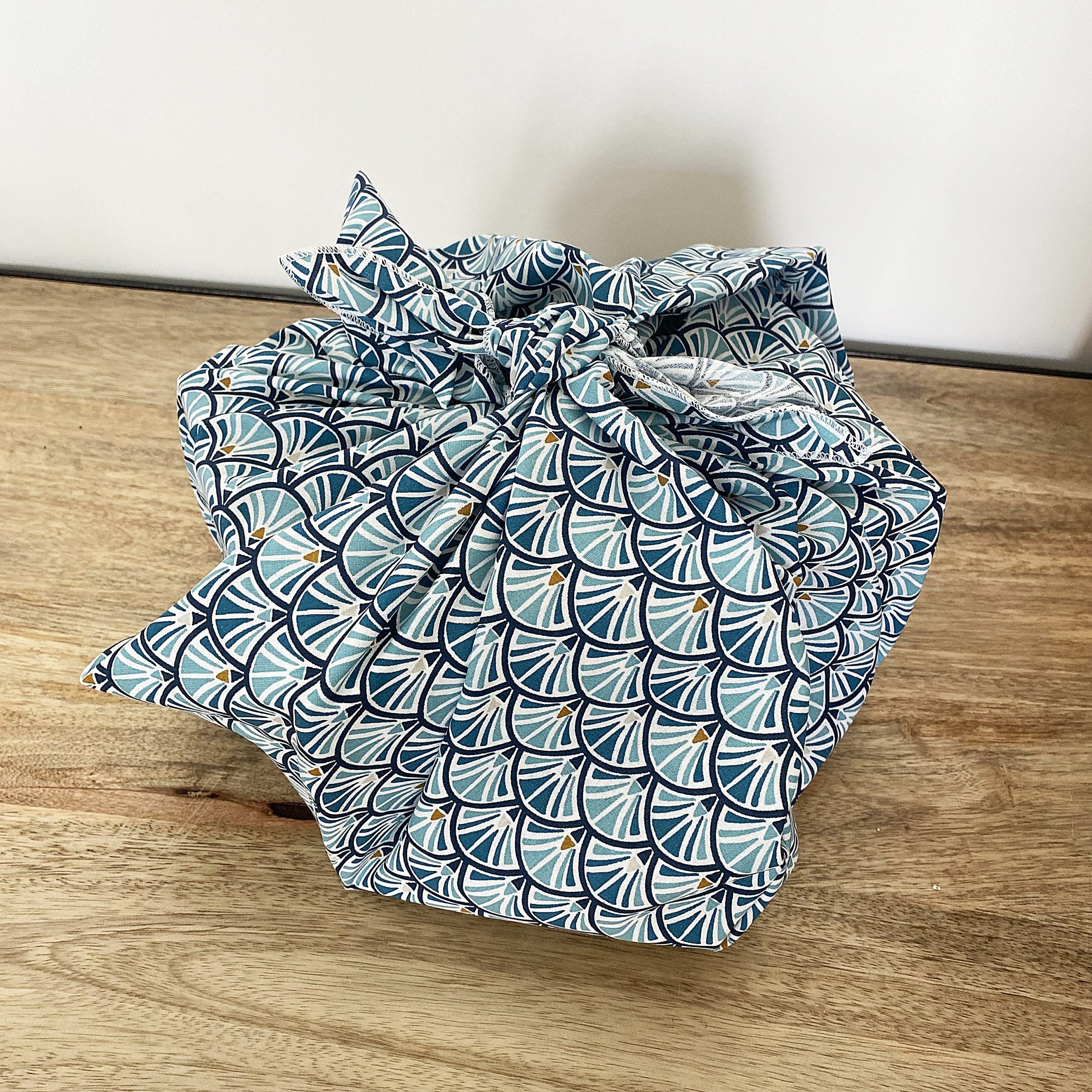 mes-courses-en-vrac-emballages-furoshiki-75x75-cm-motif-al-atoire image 1