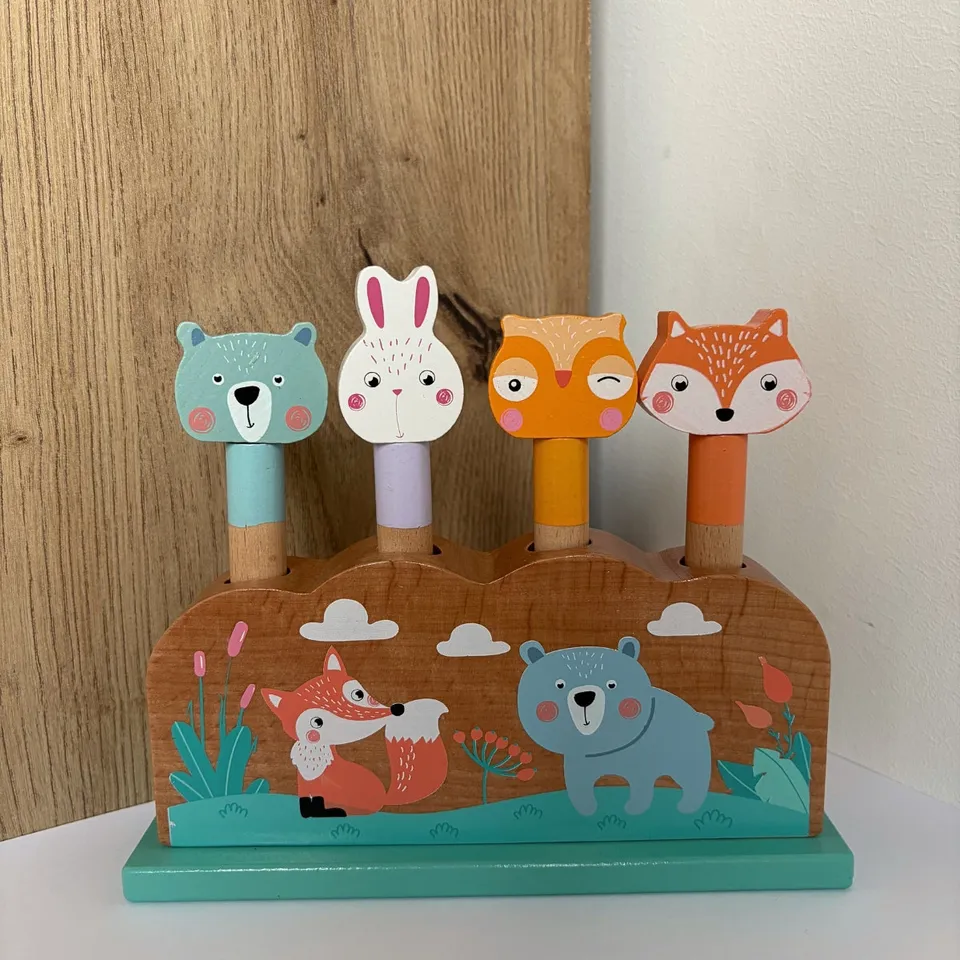 smallfoot-animaux-sauteurs-pastel-jeu-encastrement-bois image 1