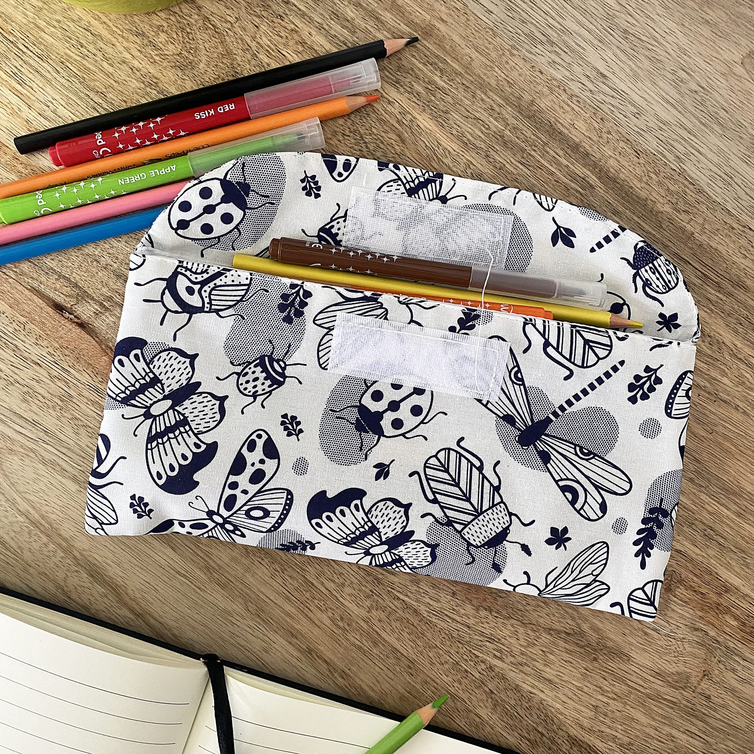 mes-courses-en-vrac-trousse-tissu-colorier-animaux-24-feutres image 2